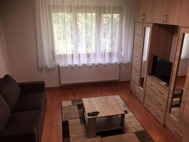Apartamento Thaly 5 Debrecen Exterior foto